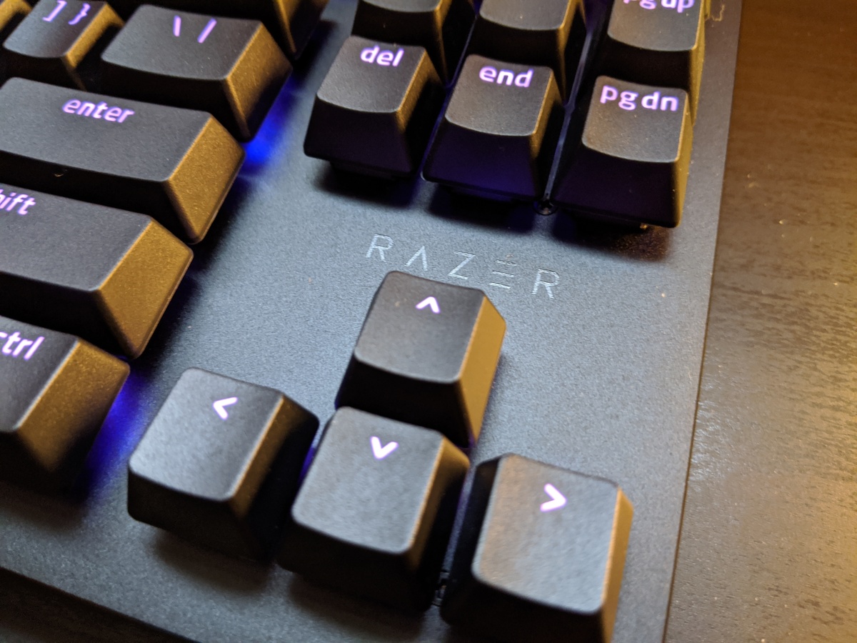 Razer Huntsman Tournament Edition评测：这款精简的木板激光聚焦于“专业”功能