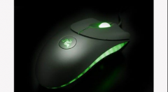 为何关机后电脑公司Win7鼠标指示灯仍旧亮着？