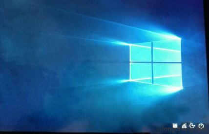 win10开机卡在登陆界面
