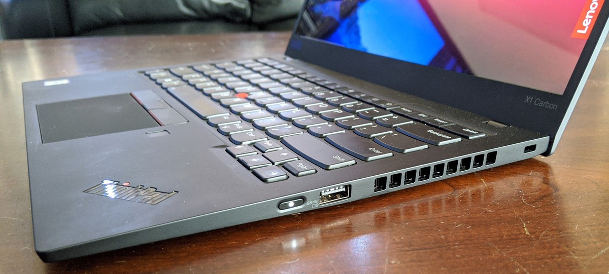 联想ThinkPad X1 Carbon第七代评测：4K显示屏是出色的责任(2)