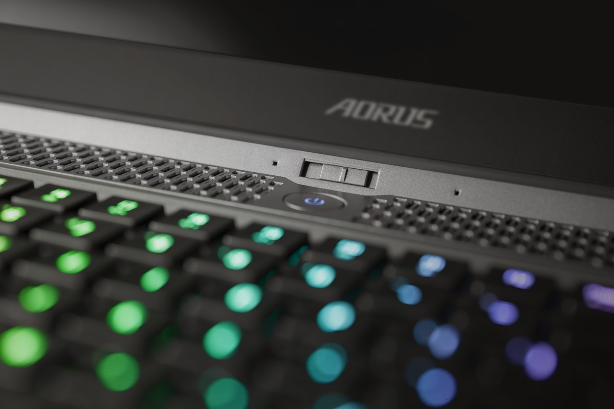 技嘉通过Comet Lake H和GeForce Super GPU重新改造了Aero和Aorus笔记本电脑产品线(1)