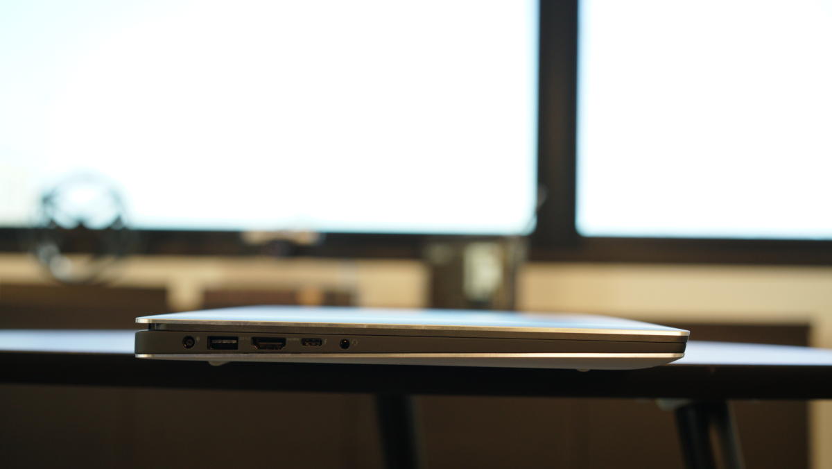 评测：戴尔的XPS 15 7590支持8核CPU电源(2)