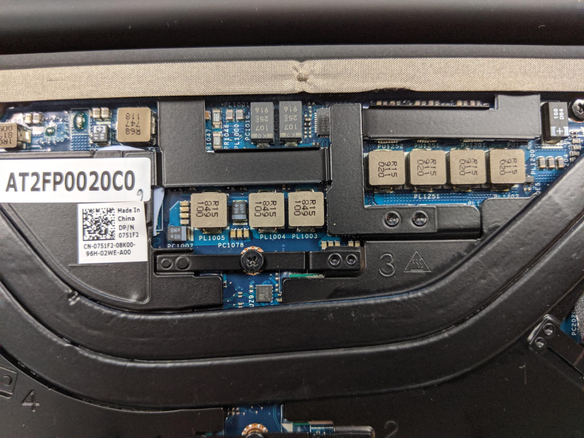 评测：戴尔的XPS 15 7590支持8核CPU电源(11)