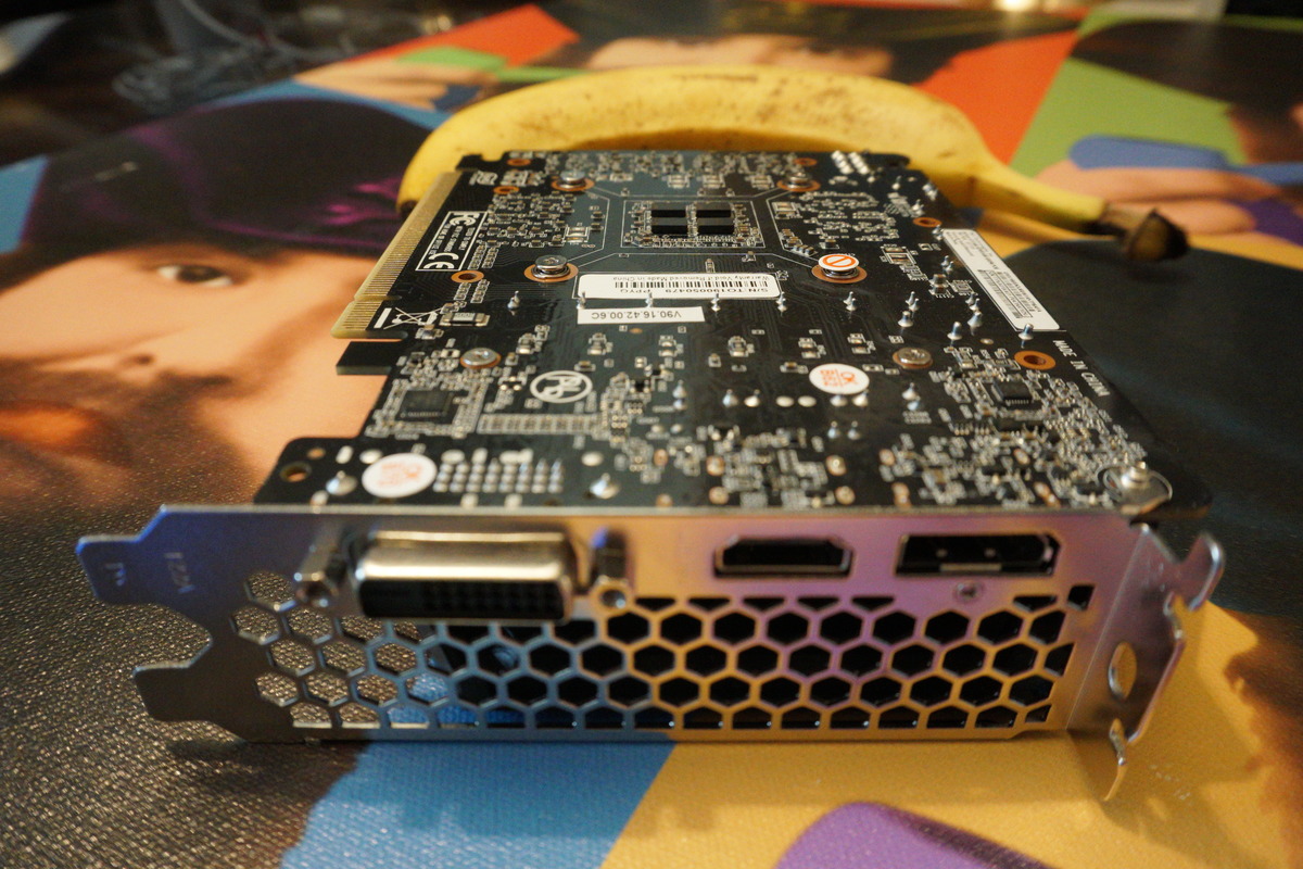 PNY GeForce GTX 1660超级单风扇评测：微型显卡，高性能(1)