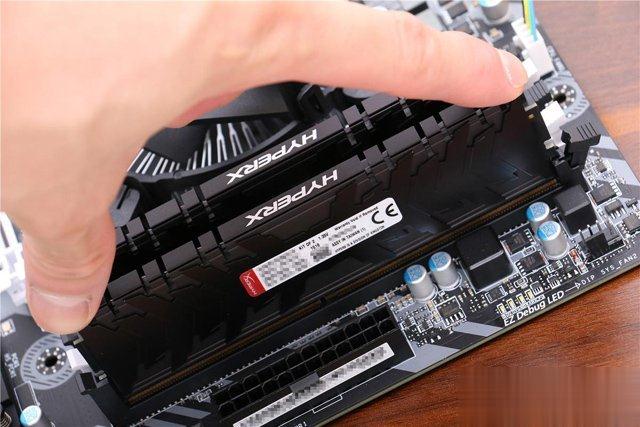 开机之后显示器黑屏无信号输入,但电脑主机一直在运行的解决方法(2)