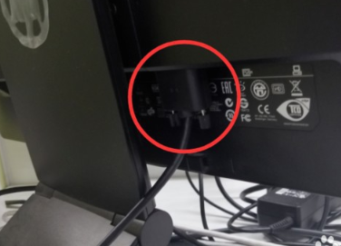 一台电脑两个显示器如何设置(4)