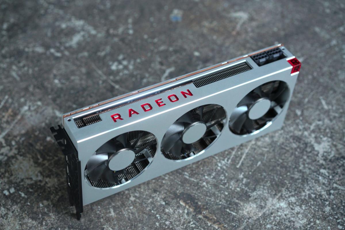 强烈反对之后，AMD在Vega GPU和Radeon VII中添加了Radeon Image Sharpening(1)