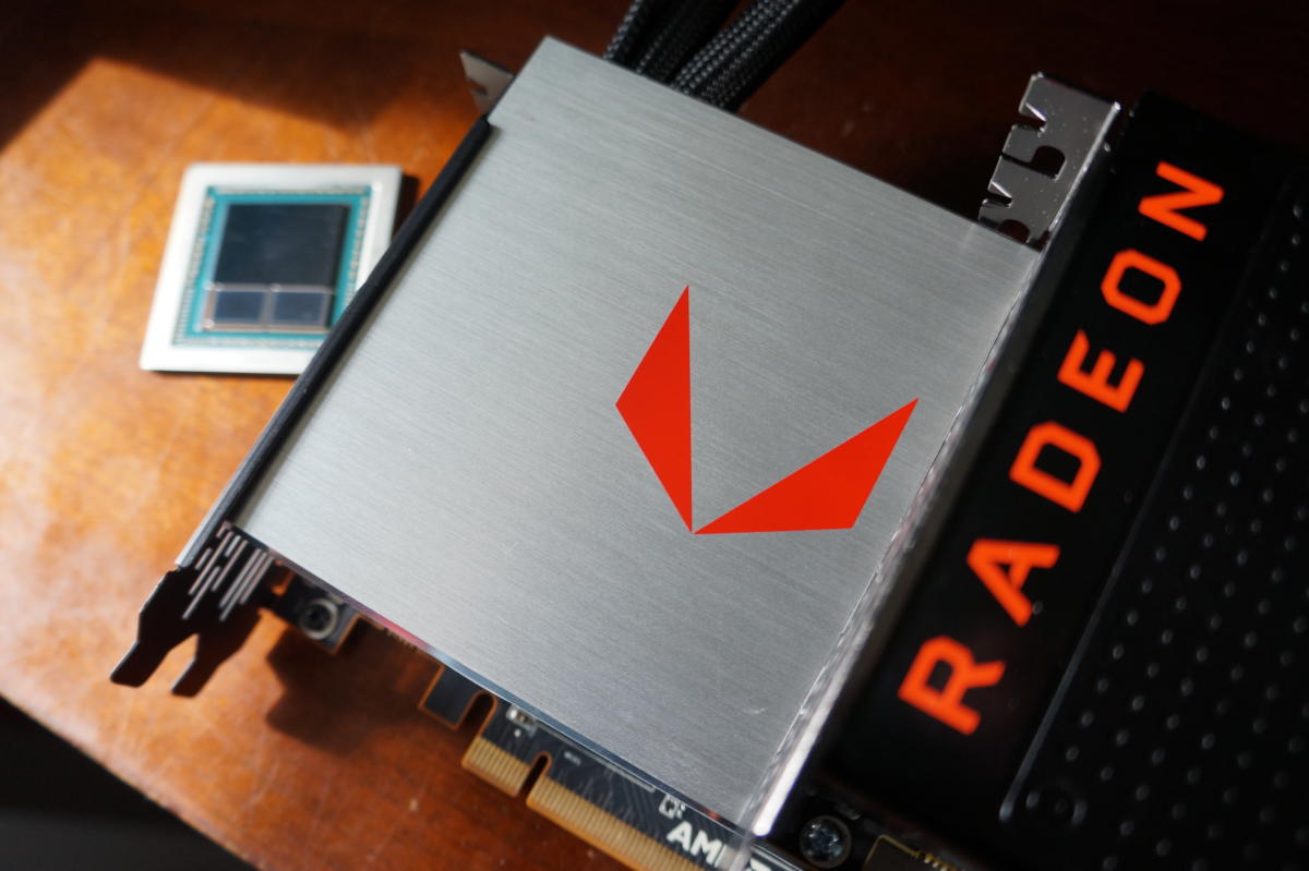 强烈反对之后，AMD在Vega GPU和Radeon VII中添加了Radeon Image Sharpening