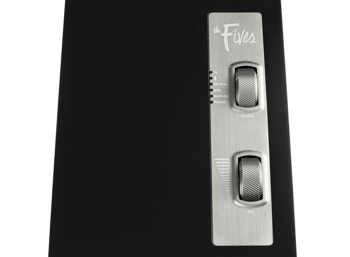 Klipsch Fives评论：这些蓝牙书架式扬声器可提供流畅，精致的声音(4)