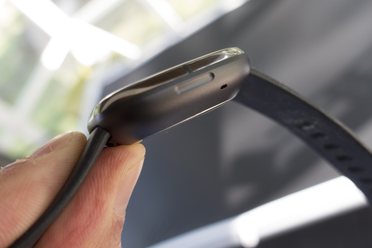 Fitbit Sense是一个努力击败苹果的经典案例(1)