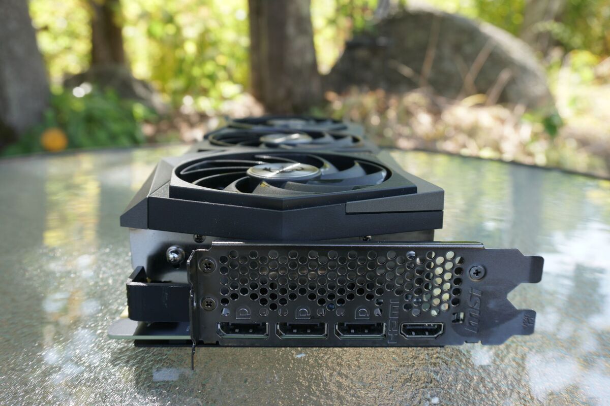 微星GeForce RTX 3090 Gaming X Trio评测：大GPU，大散热器，大结果(5)