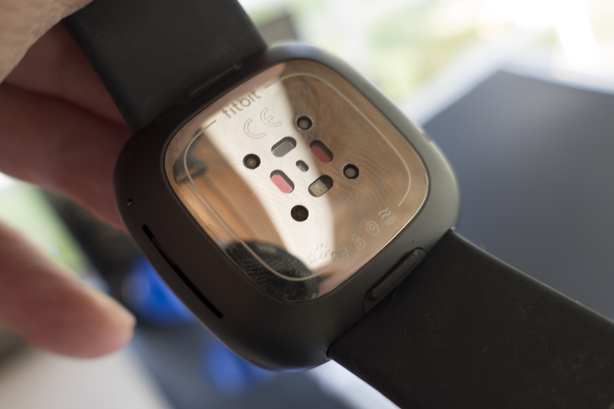Fitbit Sense评论：雄心勃勃(3)