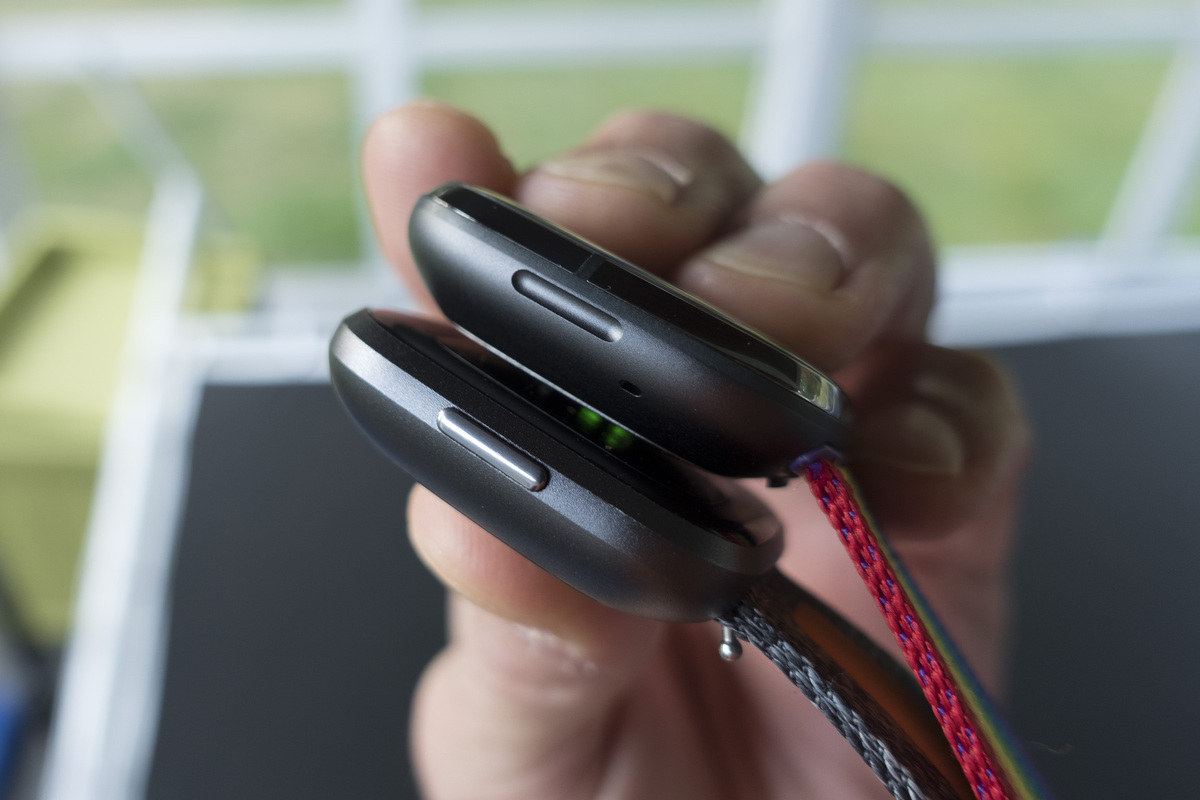 Fitbit Sense评论：雄心勃勃(2)