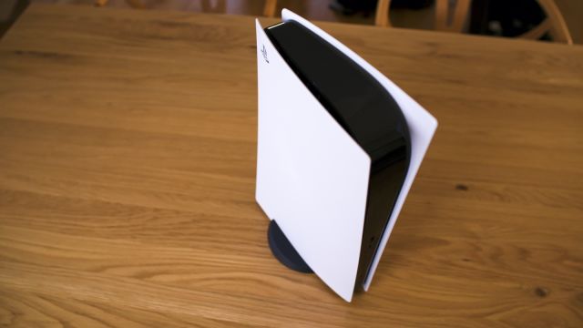 PlayStation 5首次亮相：配备索尼新游戏机的家(7)