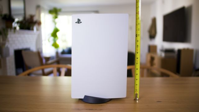 PlayStation 5首次亮相：配备索尼新游戏机的家(1)