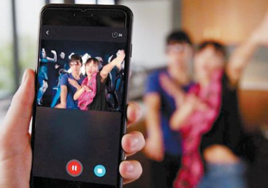 抖音三个视频怎么合成一个 抖音三个视频叠加拍摄教程