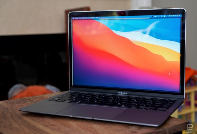 我们回顾了采用M1的新款MacBook Air(1)