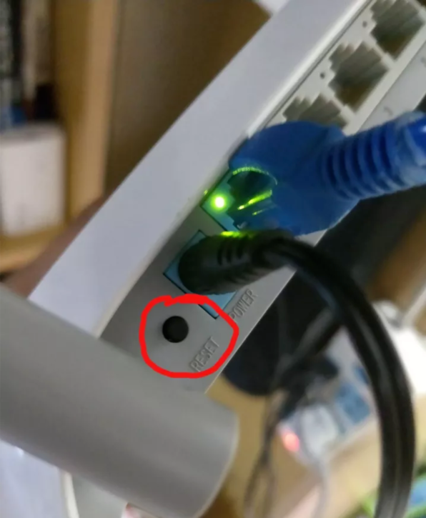 路由器重置方法
