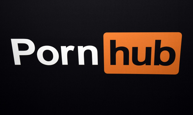 Pornhub终止未验证的上传并禁止下载