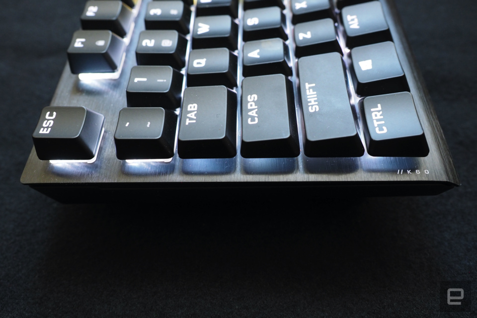 海盗船的K60 RGB Pro薄型游戏键盘具有基本功能