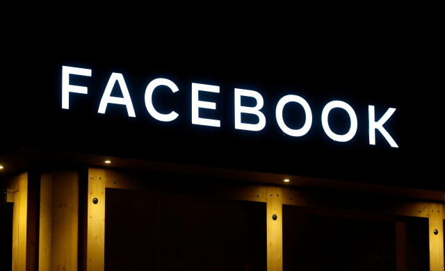 Facebook取消了将主流媒体放在首位的News Feed更改