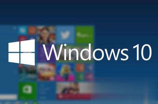 win10玩穿越火线全屏两边黑屏