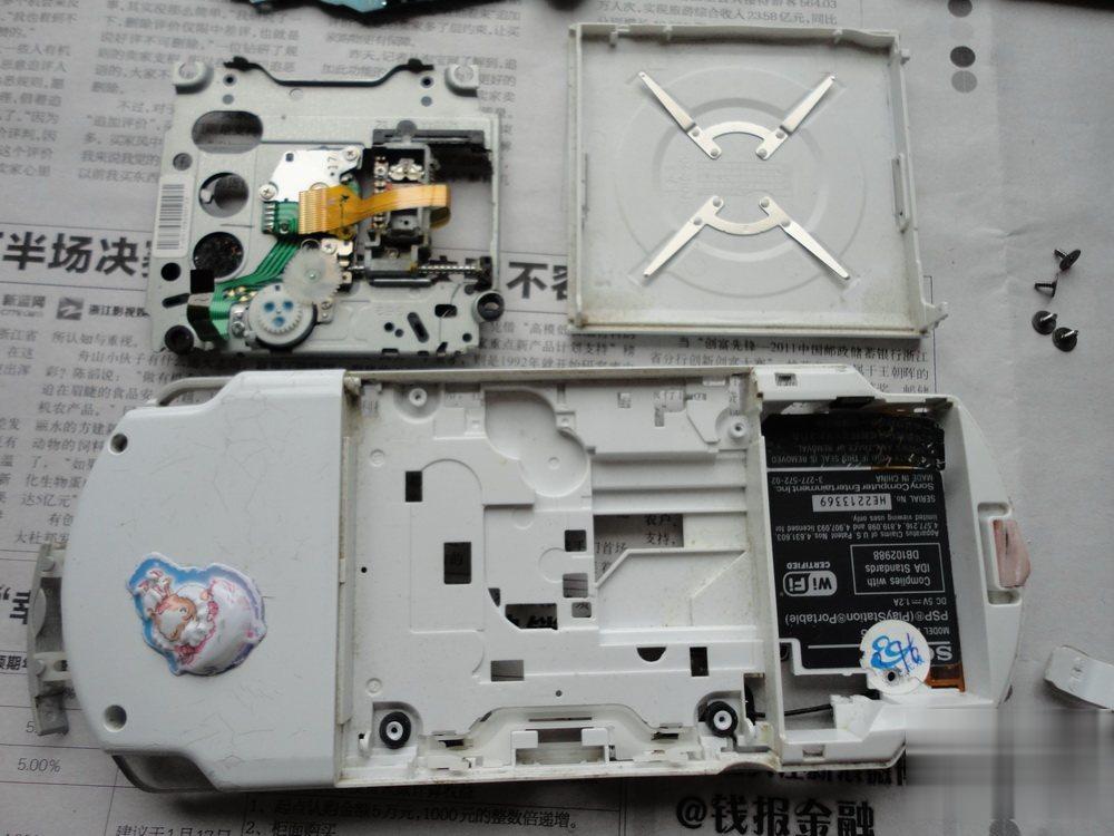 PSP2000拆机详细图文教程(18)