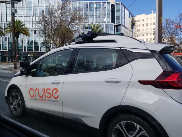 微软与Cruise和GM合作开发自动驾驶汽车