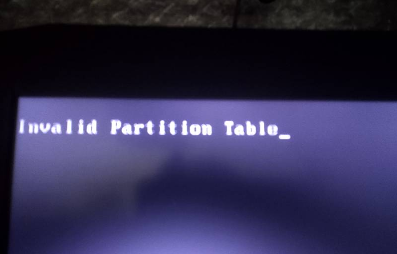 笔记本重装系统后出现invalidtable的解决方法