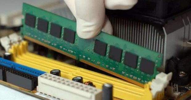 电脑开不了机是什么原因造成的